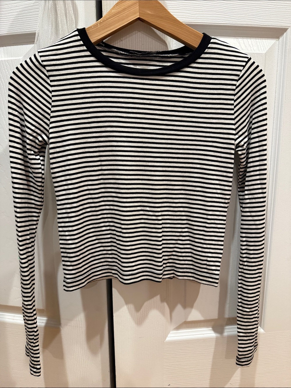 Zara Black & White Striped Long Sleeve Cropped Shirt Size S Women’s